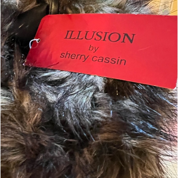 Illusion Sherry Cassin Faux Fur Muff w Wristlet Strap & Zip Pocket for Cell etc - Picture 6 of 12